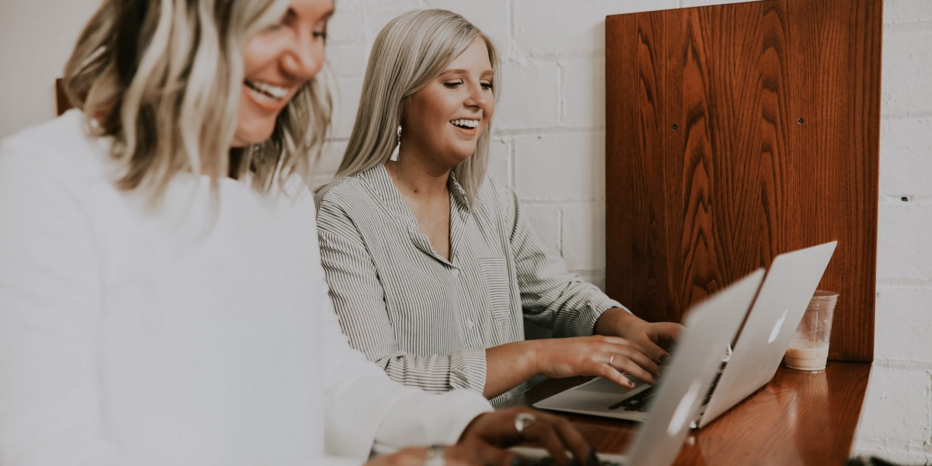 Nanny agency happy nest office